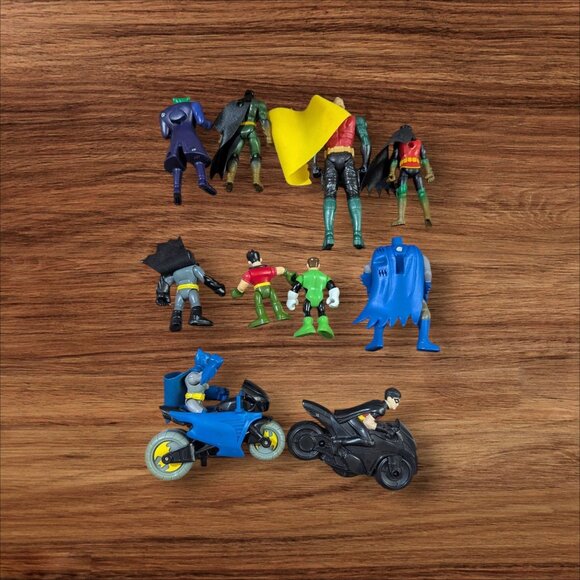 Batman & DC Comics Action Figures & Vehicles Set - Picture 2 of 7